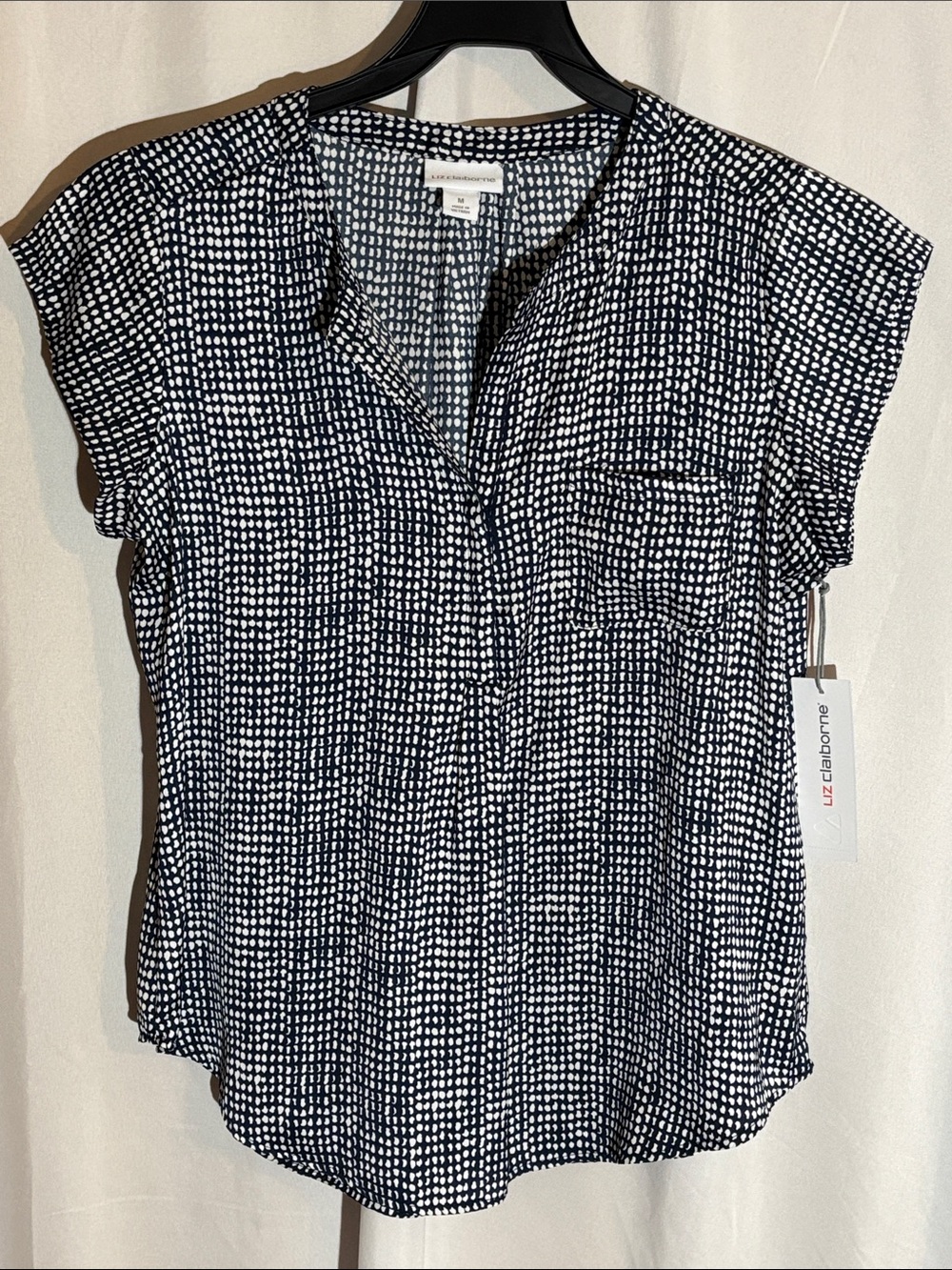 Liz Claiborne Silky Black and White Dot-Print Cap-Sleeve Blouse Size Medium